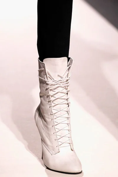 Look 14